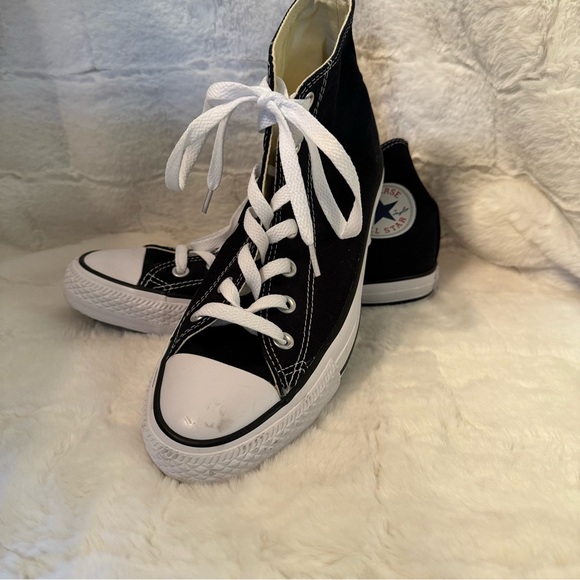 Converse Shoes - Converse All Stars  Chuck Taylor Sneakers. Size7.5 Small scuff on toe bed.